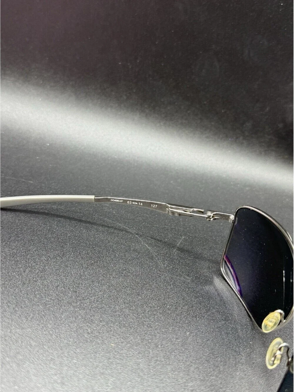 Oakley minor peeling